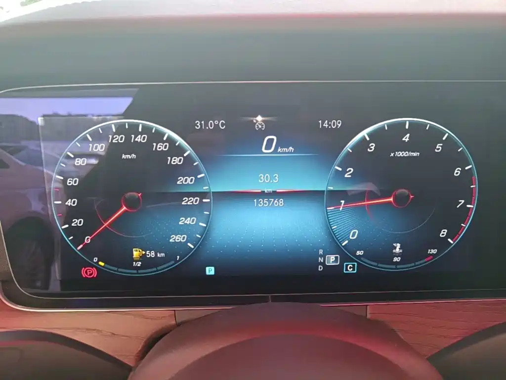 MERCEDES-BENZ E-CLASS