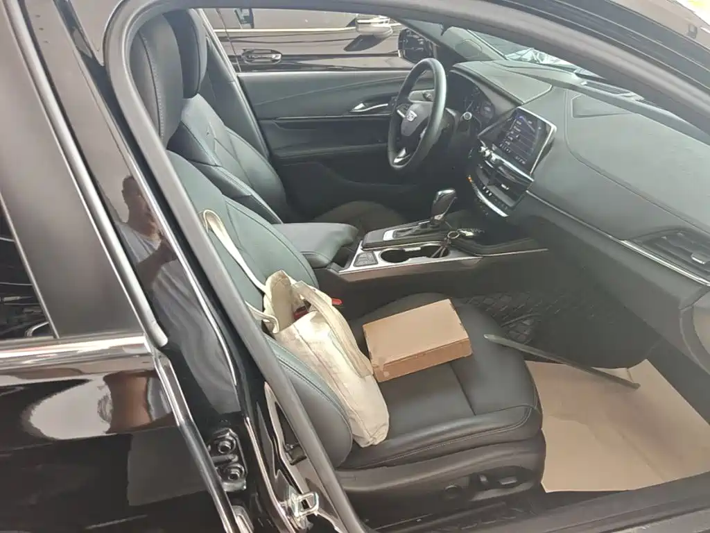 Cadillac CT4 2023 2023 28T Luxury Model
