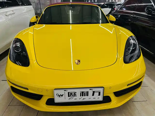 PORSCHE 718