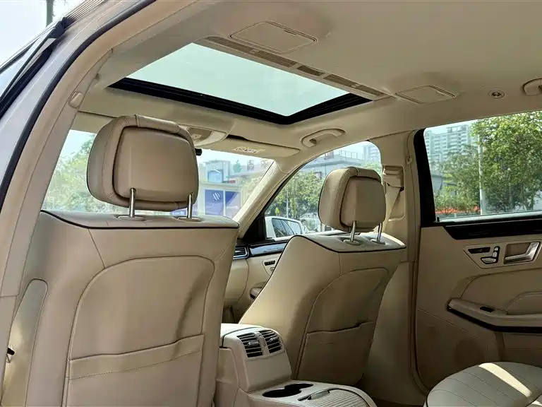 Mercedes-Benz E-Class 2015 E 260 L Sport фото 13