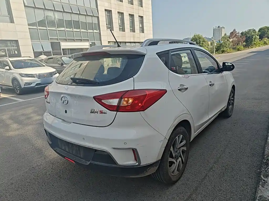 JAC Motors Refine S2 2016 2015 1.5L CVT Luxury Smart