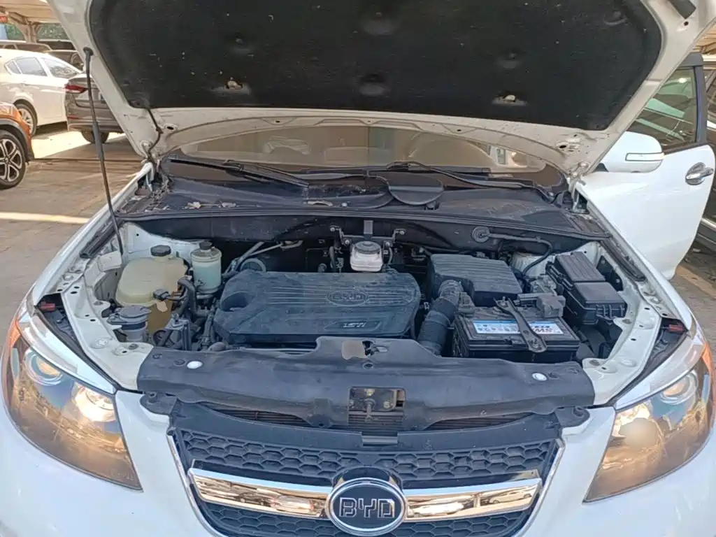 BYD S6 2014 2014 Model 1.5TI Manual Luxury 5-Seater