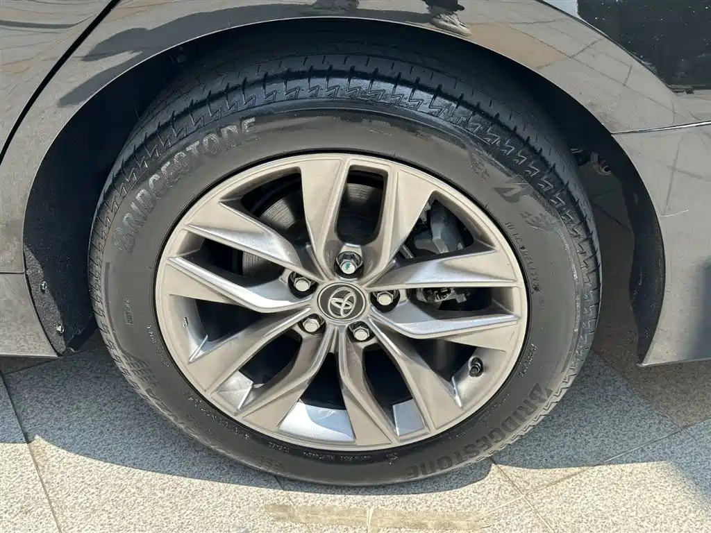 Toyota Avalon 2019 Hybrid 2.5L Luxury Edition China VI фото 18