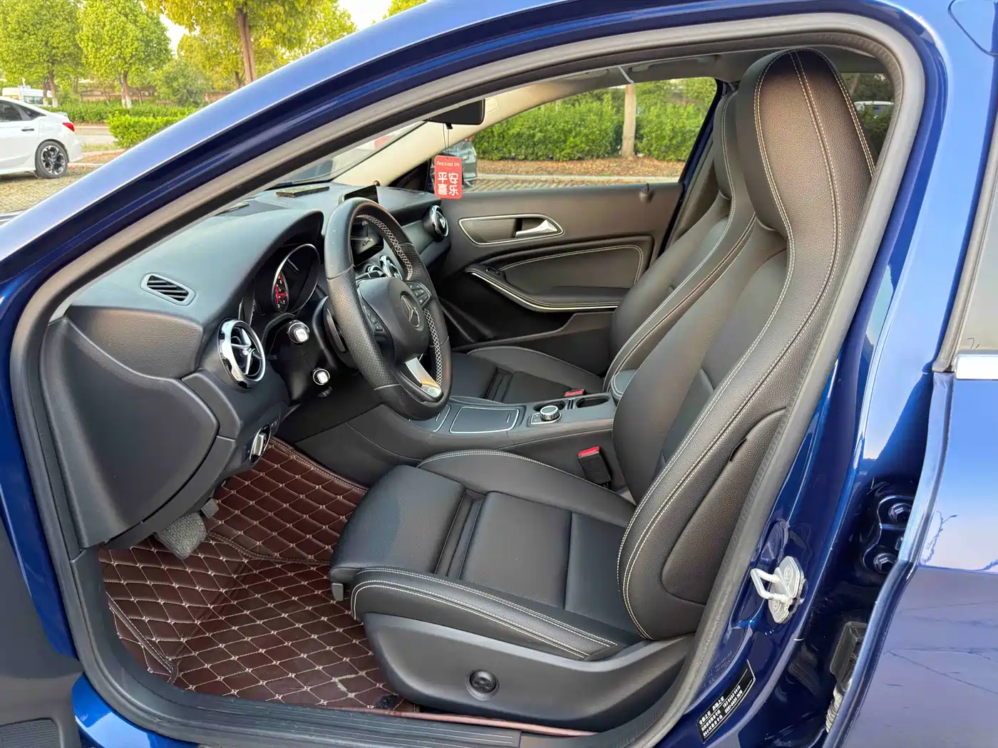 Mercedes-Benz GLA 2017 GLA 200 Dynamic фото 7