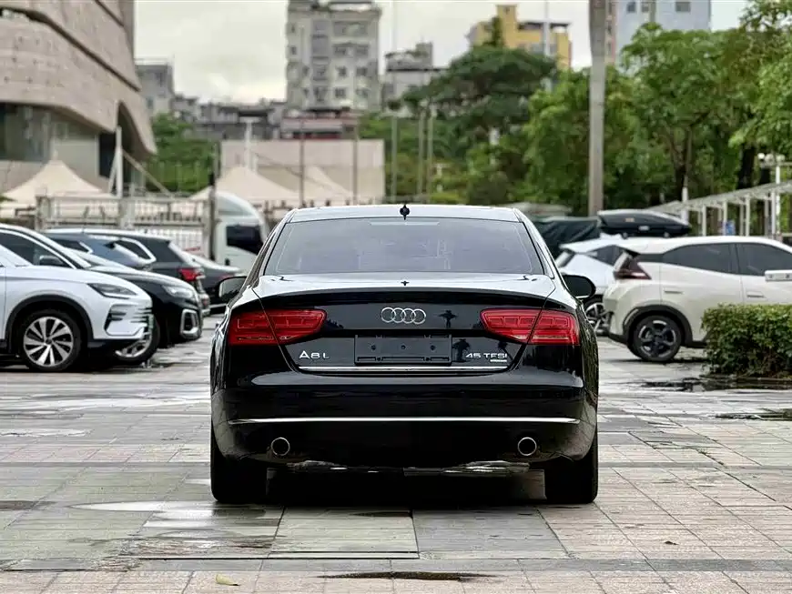 Audi A8 2013 A8L 45 TFSI quattro Comfort фото 4