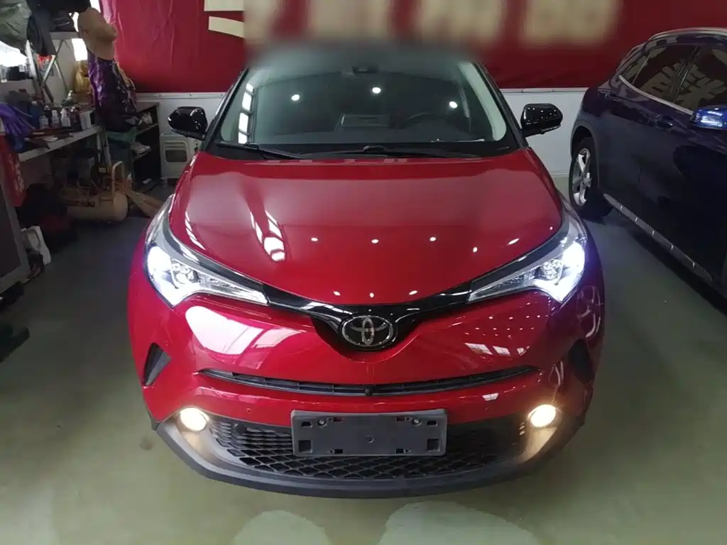 Toyota C-HR 2020 2020 Model 2.0L Leading