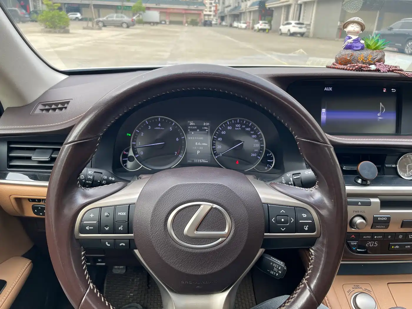 Lexus ES 2017 200 30th Anniversary Edition фото 8