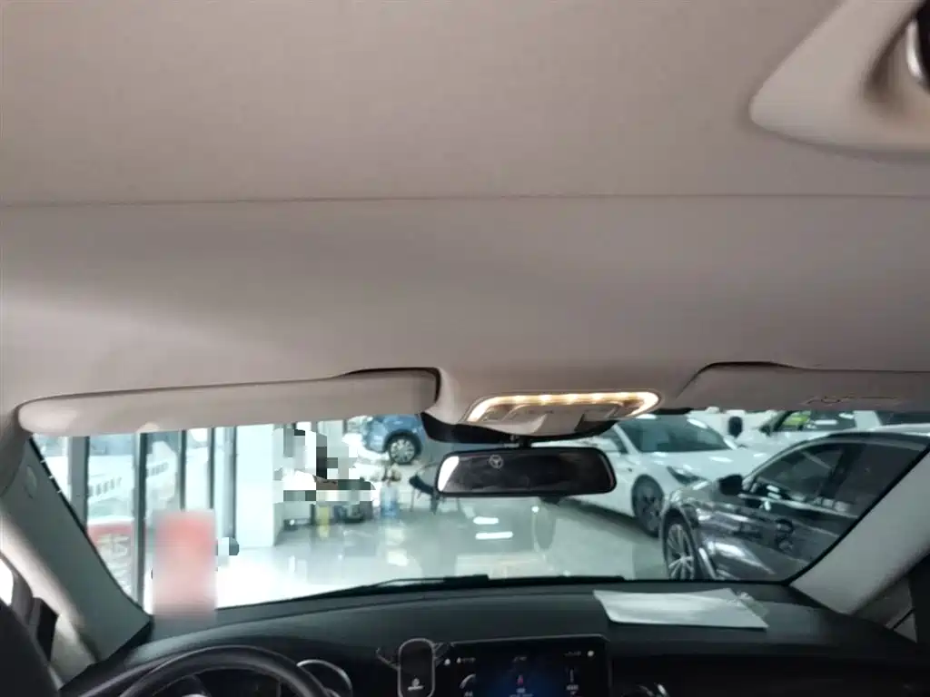 Mercedes-Benz V-Class 2022 V 260 Pilot Edition фото 18