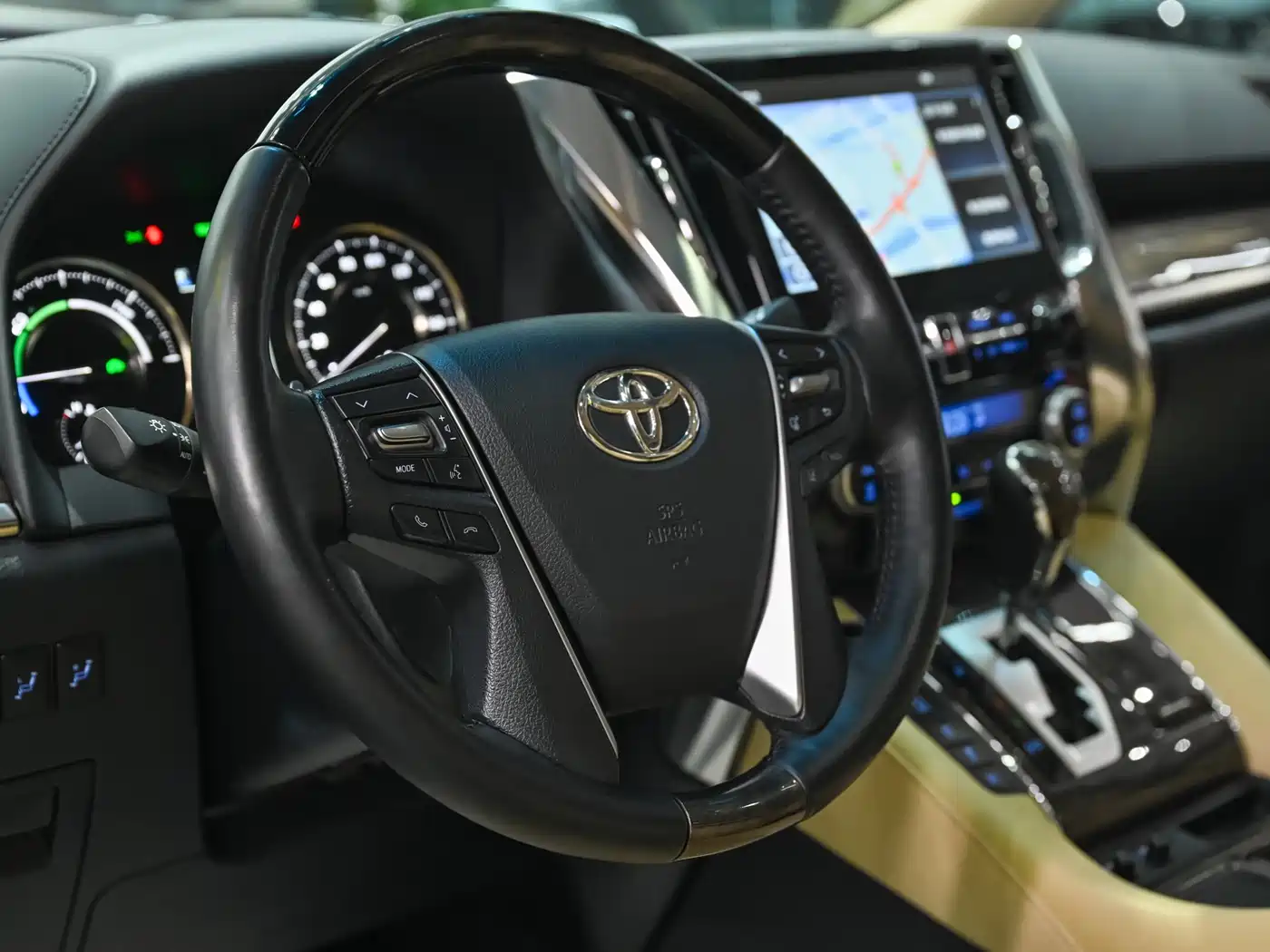 Toyota Alphard 2021 Hybrid 2.5L Premium фото 12
