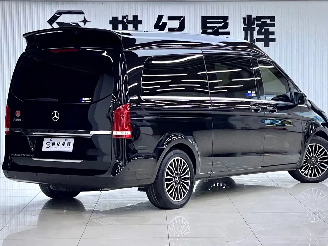 Mercedes-Benz V-Class 2018 V 260 L Premium Long Wheelbase Edition China VI фото 4