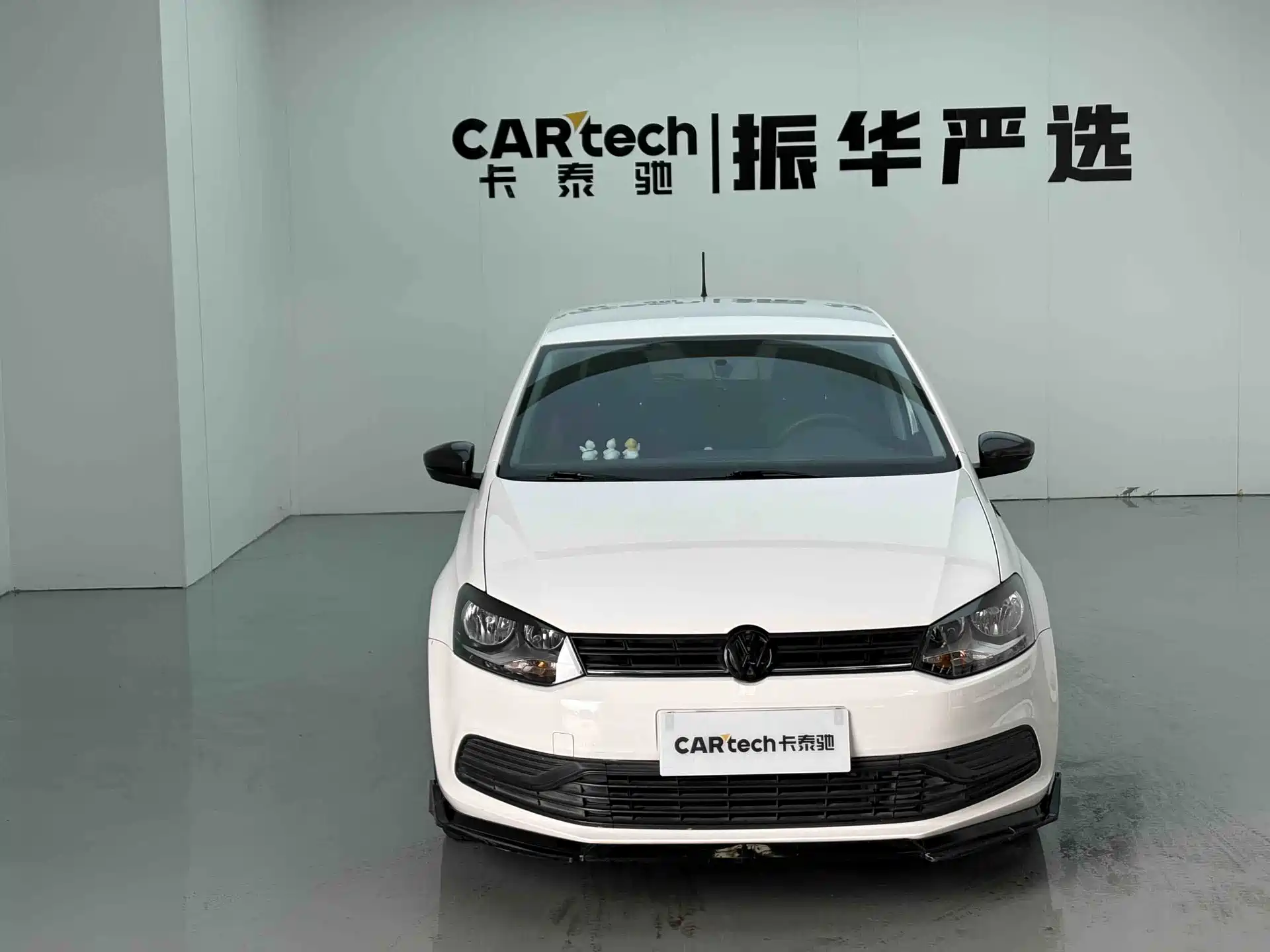 Фото 2 - Volkswagen Polo