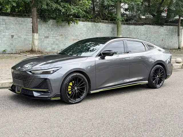  Changan Changan UNI-V 2022 1.5T Sport Edition