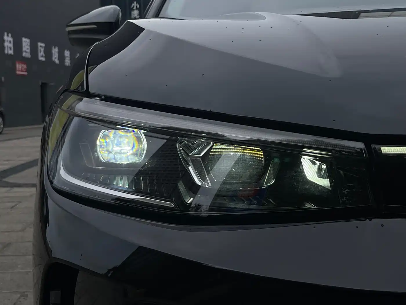 Volkswagen Passat 2025 Pro 380TSI Dragon Fortune Edition фото 52