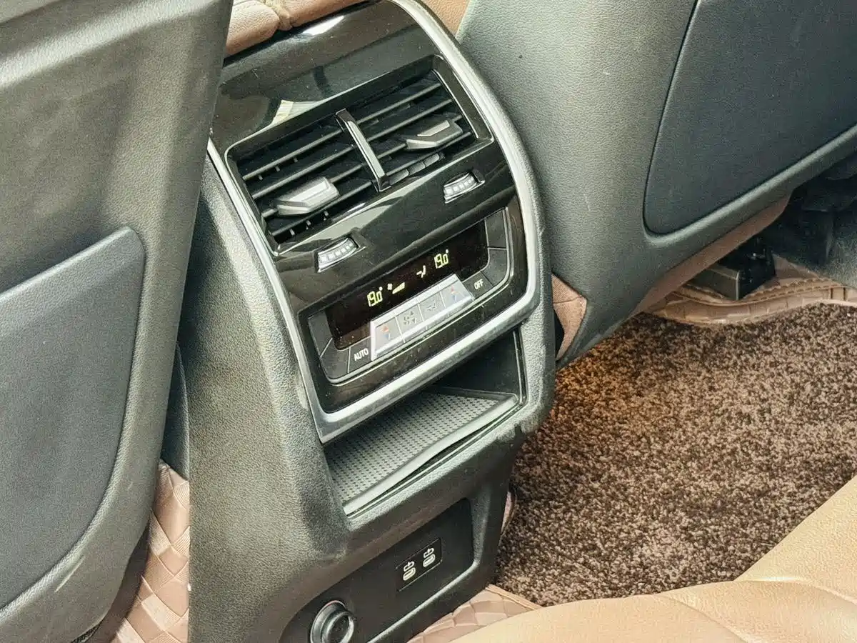 BMW X7 2021 xDrive40i Leading Luxury Package фото 16