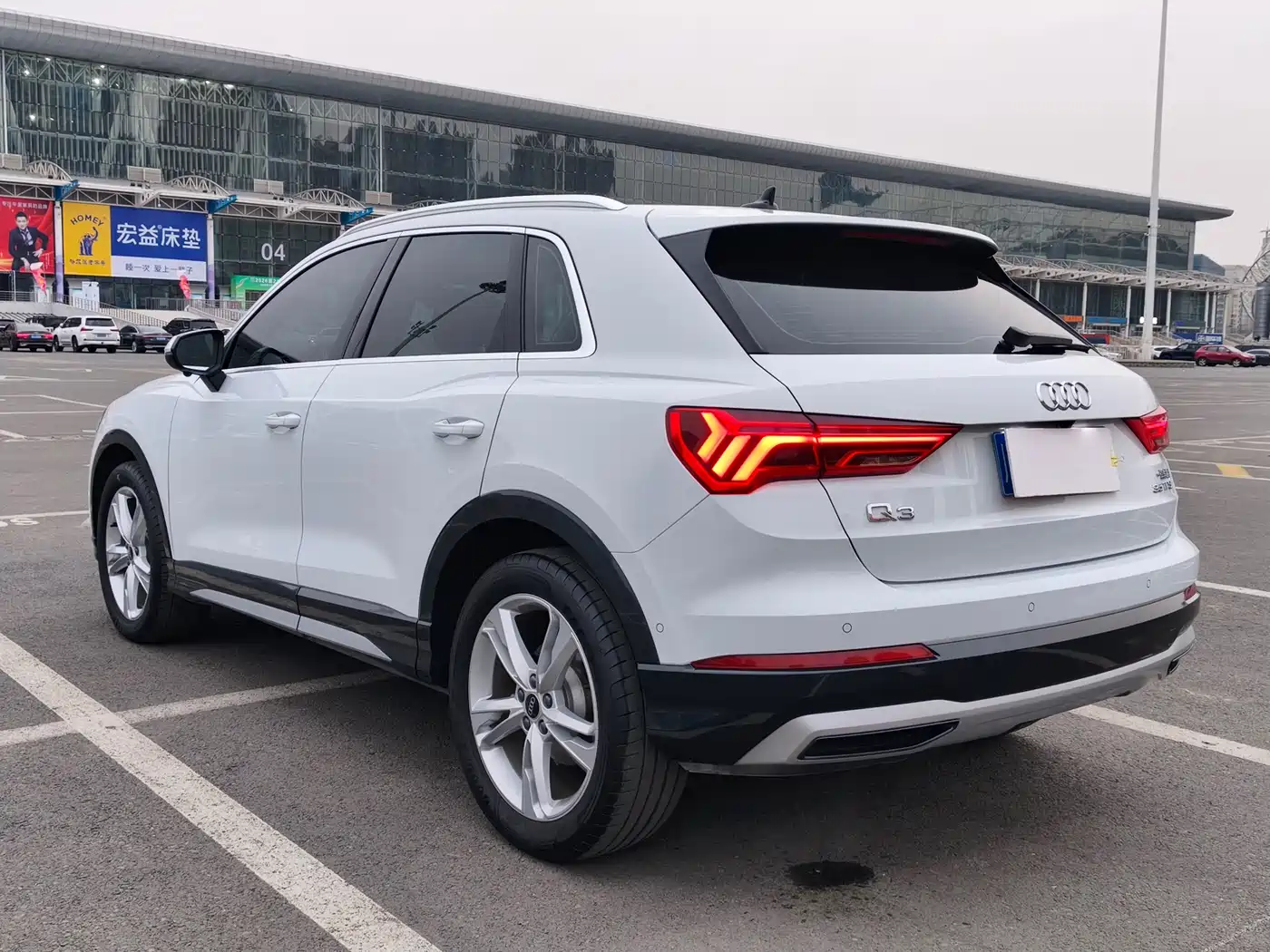 AUDI Q3