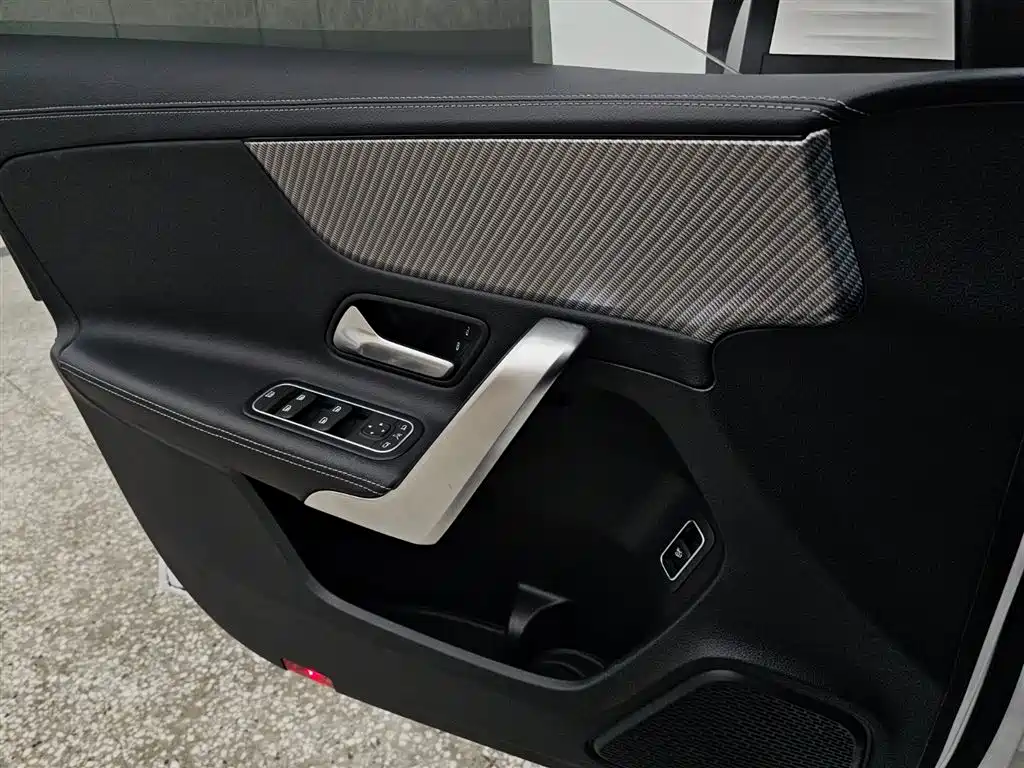 Mercedes-Benz A-Class 2023 A 200 L Dynamic фото 8
