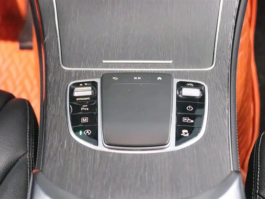 Mercedes-Benz GLC Coupe 2020 GLC 300 4MATIC Coupe SUV фото 10