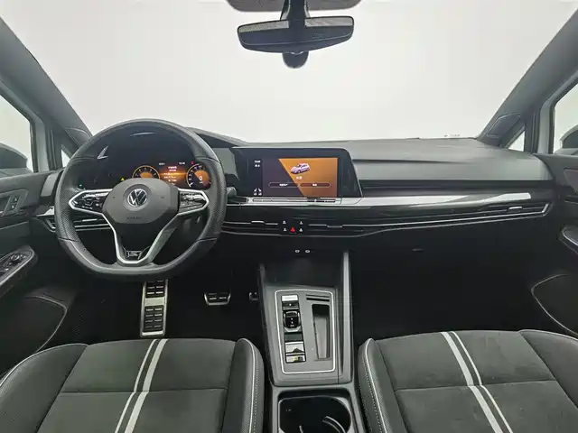 Volkswagen Golf 2023 280TSI DSG R-Line Lite — фото 5