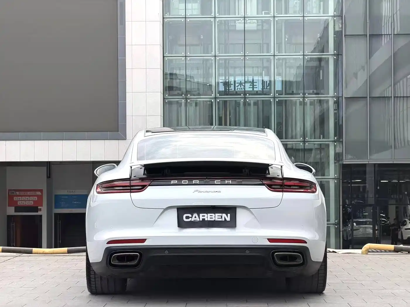 Фото 4 - Porsche Panamera