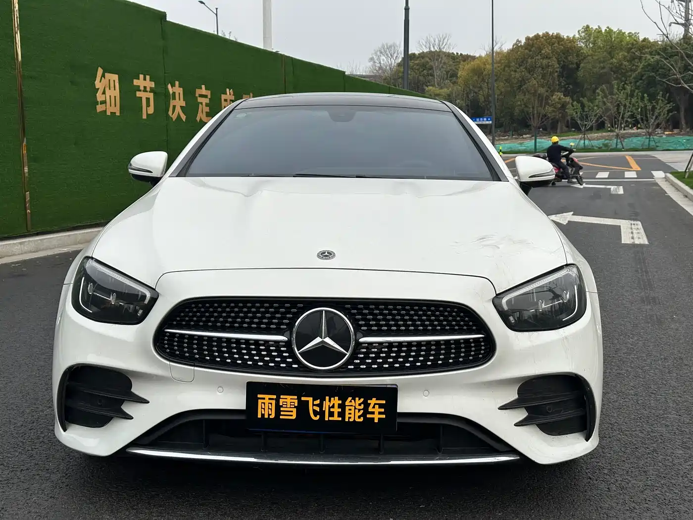 MERCEDES-BENZ E CLASS