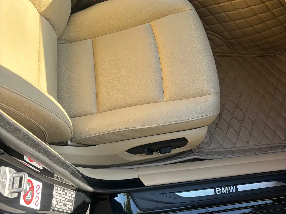 BMW 5 Series (Import) 2015 528i xDrive Luxury Design Package фото 9