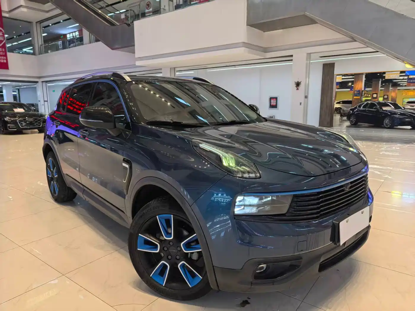Lynk & Co 01 2019 2.0T 2WD Pro Edition China V фото 3