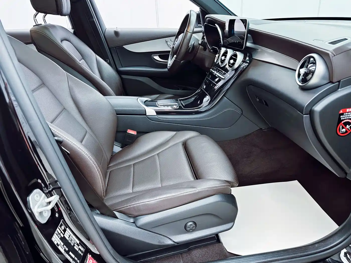 Mercedes-Benz GLC 2021 GLC 260 L 4MATIC Sporty фото 13