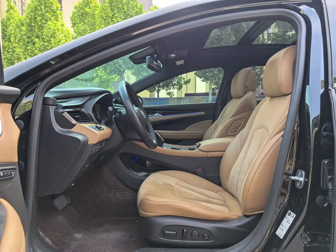 BUICK LACROSSE
