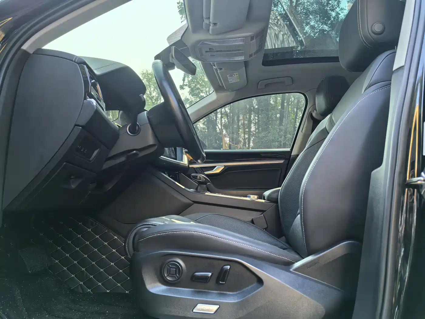 Volkswagen Touareg 2020 3.0TSI Enjoyment Edition China VI фото 12