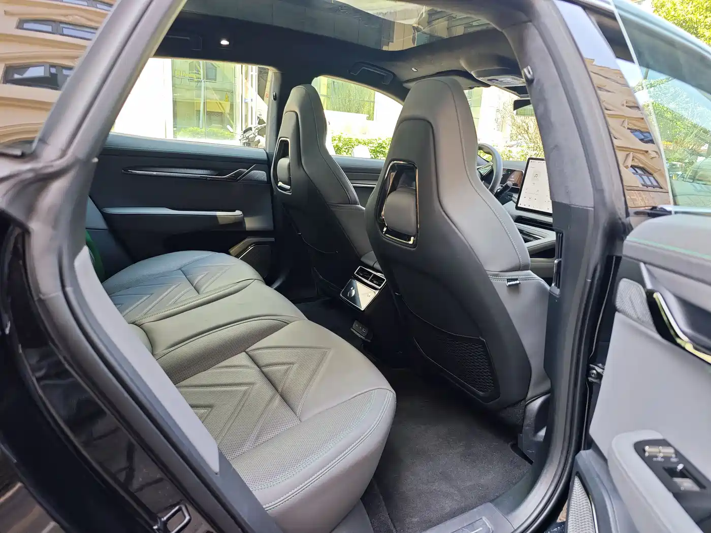 ZEEKR EXTREME KRYPTON 001