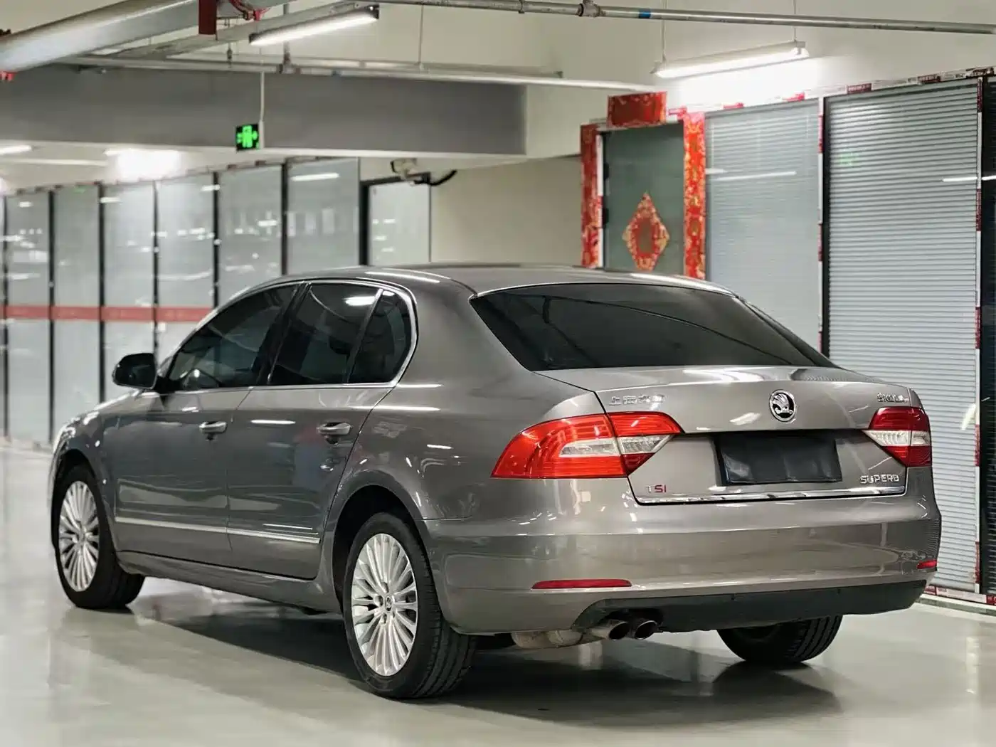 Škoda Superb 2013 1.8TSI Automatic Elegance Edition фото 6