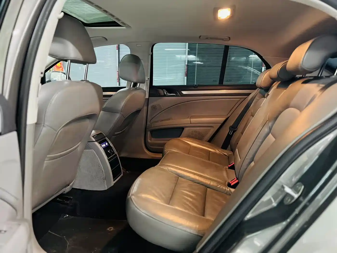 Škoda Superb 2013 1.8TSI Automatic Elegance Edition фото 4