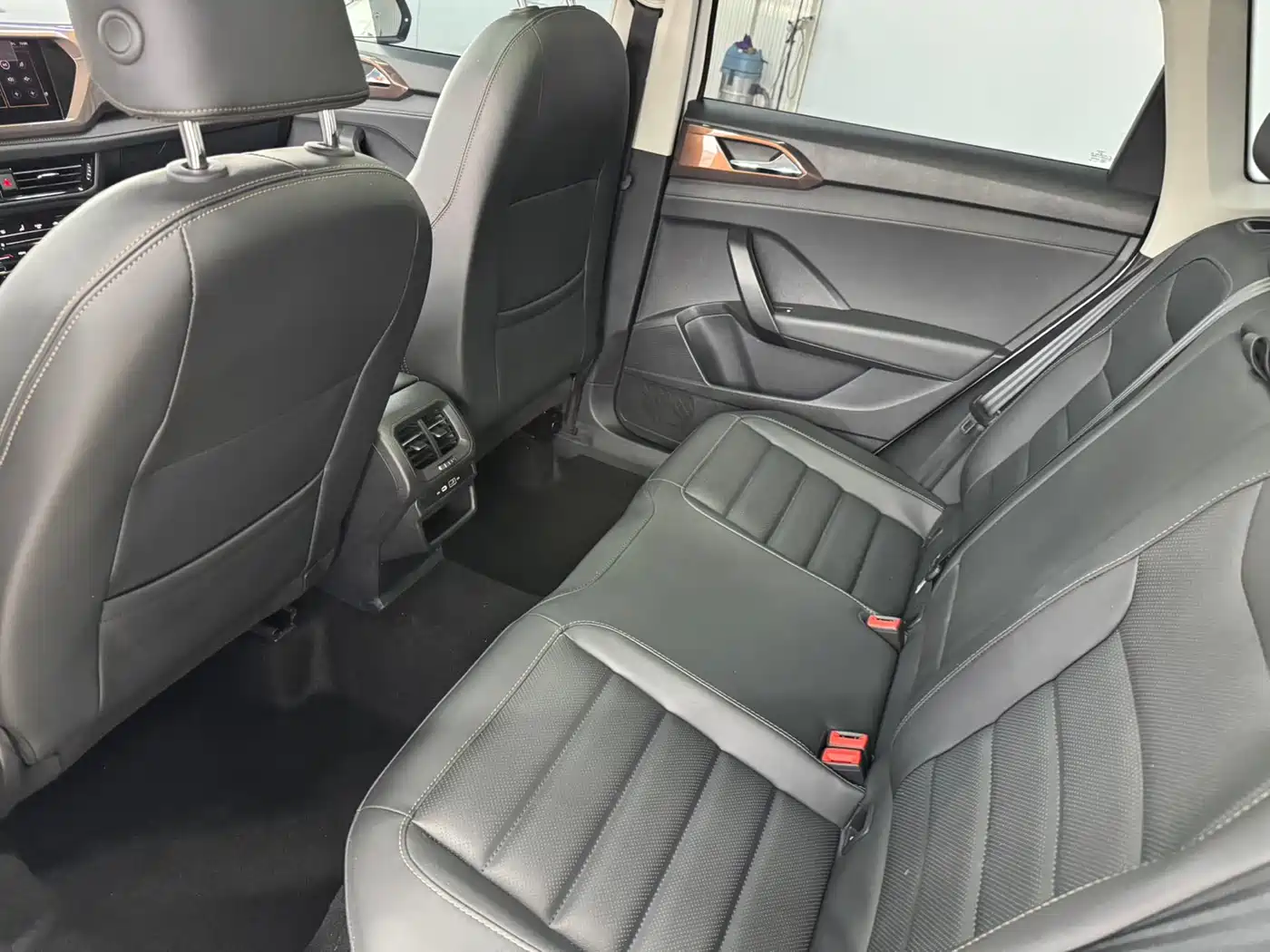 Volkswagen Tharu 2022 280TSI FWD Luxury Edition фото 10