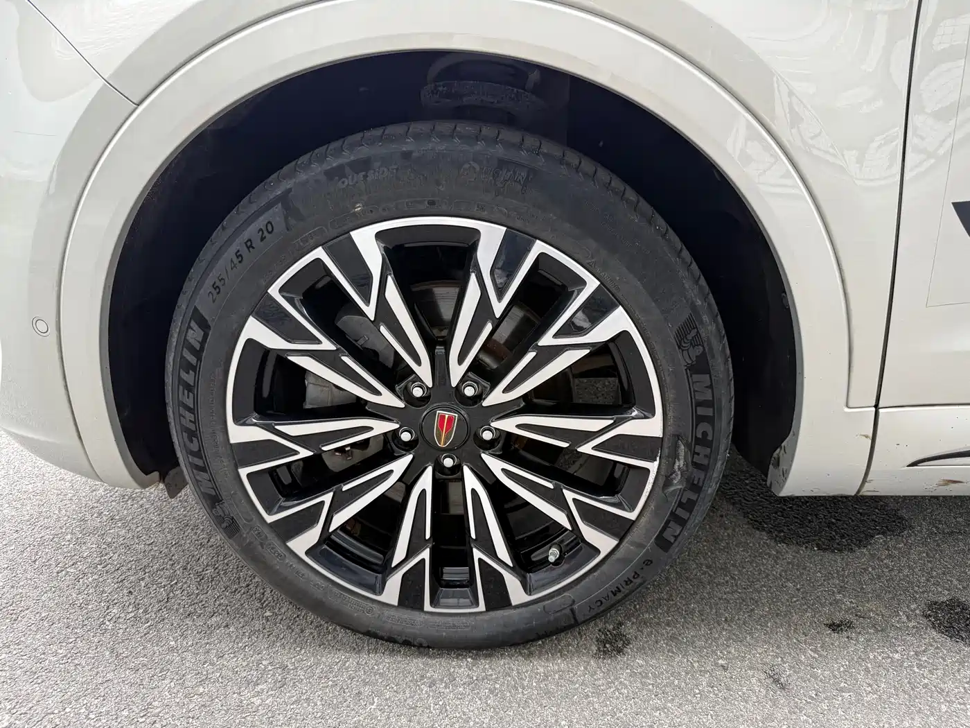 Hongqi HS5 2023 2.0T 4WD Flag Leader Pro фото 14
