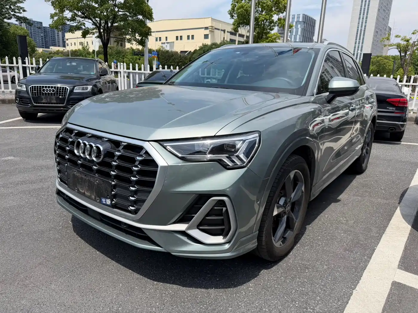 Audi Q3 2023 35 TFSI Fashion Dynamic (1.4T)