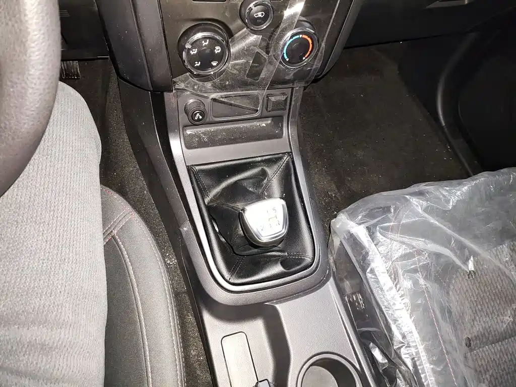 Isuzu TAGA Daka 2026 2021 3.0T Diesel Manual 2WD Luxury Long Wheelbase 4KH1CT6H1