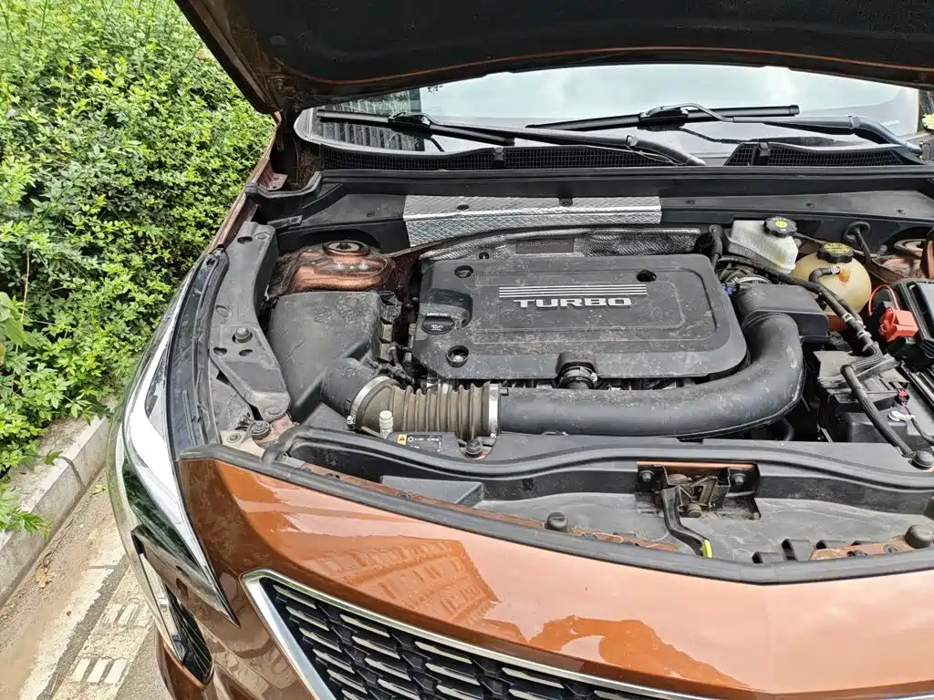 Cadillac XT4 2019 2018 28T FWD Leading Edition