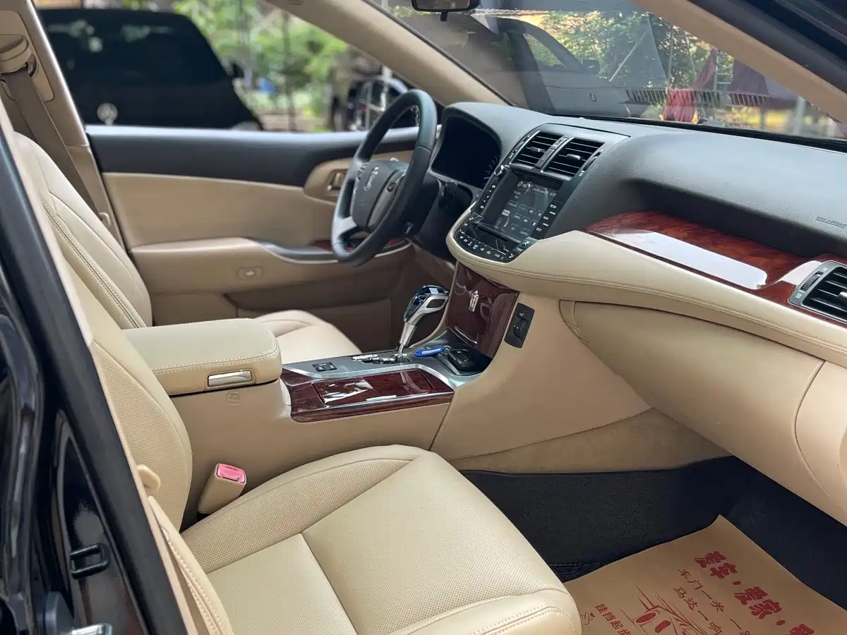 Toyota Crown 2012 2.5L Royal Leather Edition фото 13