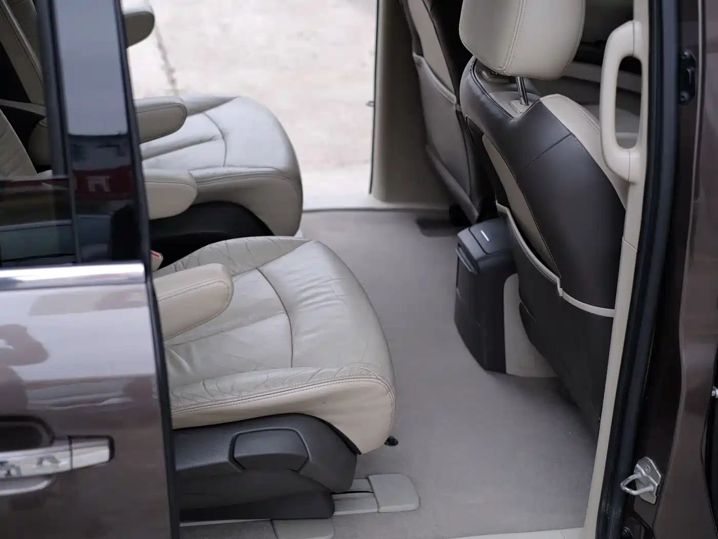 Buick GL8 2013 2.4L LT Luxury Business Executive Edition фото 38