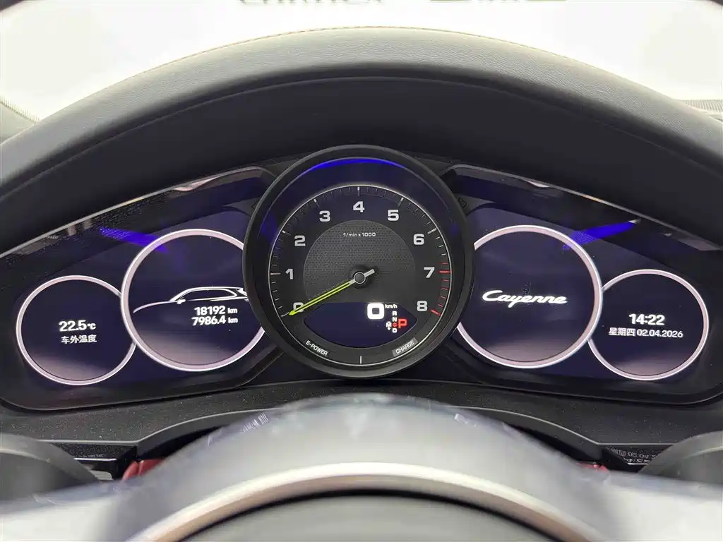 Porsche Cayenne New Energy 2023 Cayenne E-Hybrid 2.0T Platinum Edition фото 13