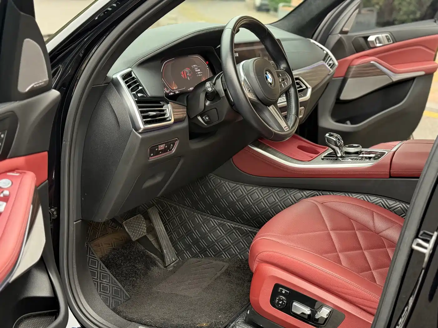 BMW X5 2023 xDrive 40Li M Sport Package фото 4