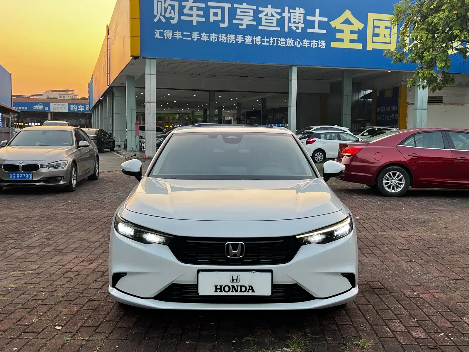 Фото 2 - Honda Integra