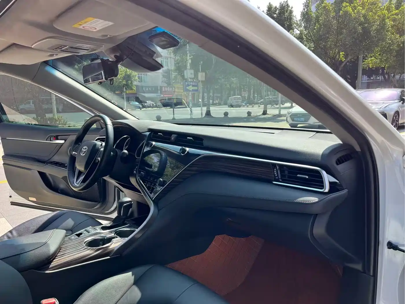 Toyota Camry 2019 2.5G Luxury Edition China VI фото 28