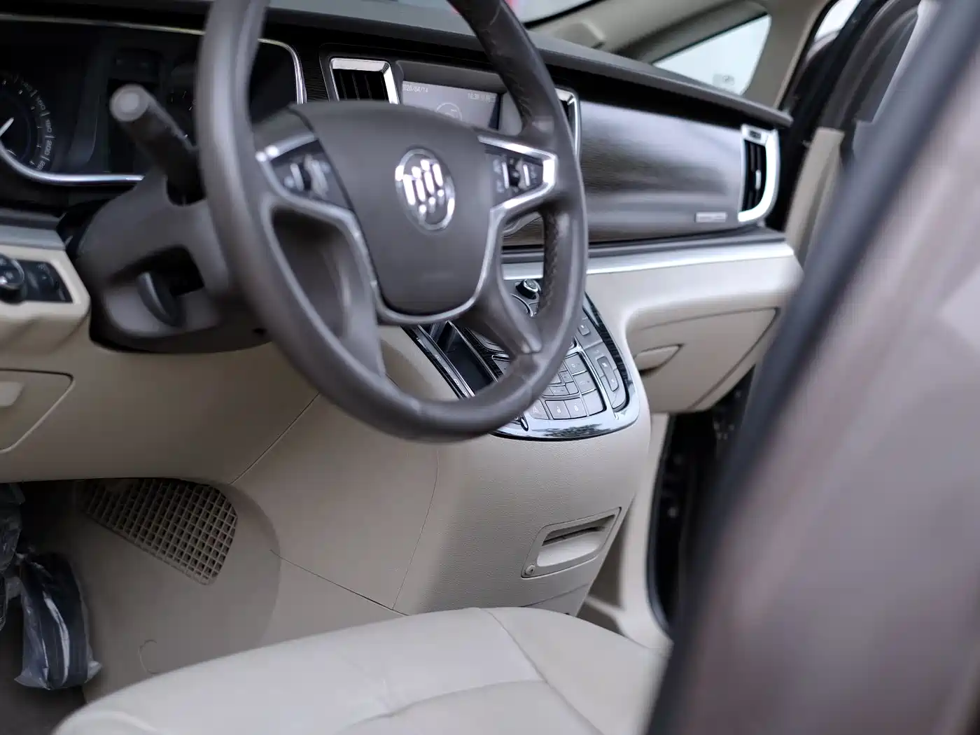 Buick GL8 2013 2.4L LT Luxury Business Executive Edition фото 29