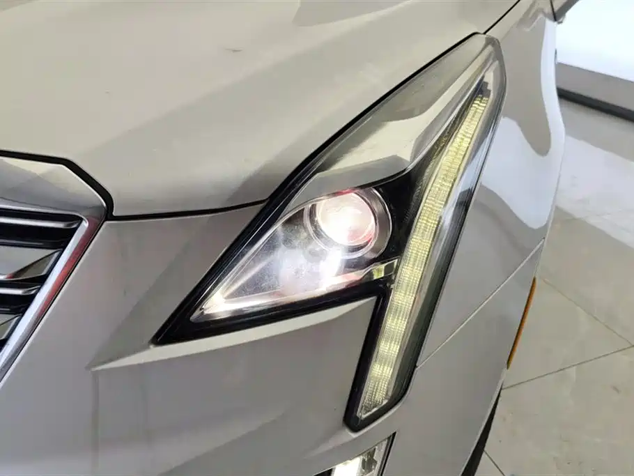 Cadillac XT5 2017 Anniversary Edition 25T Luxury фото 5