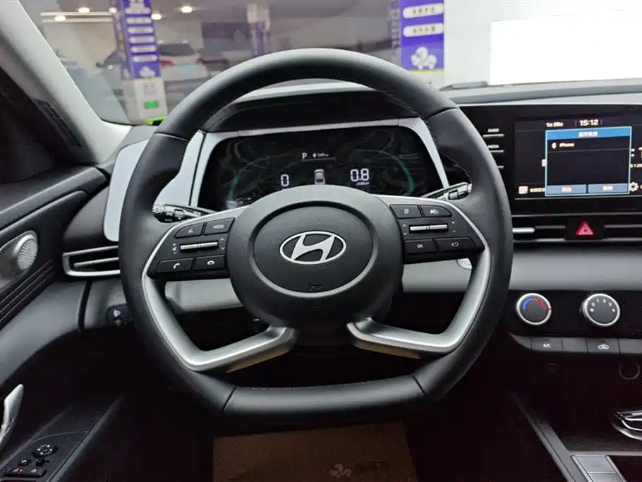 Hyundai Elantra 2023 1.5L CVT GLX Elite Edition фото 15