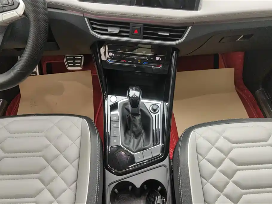 Volkswagen Tayron 2024 330TSI 2WD Luxury Plus Advanced фото 16