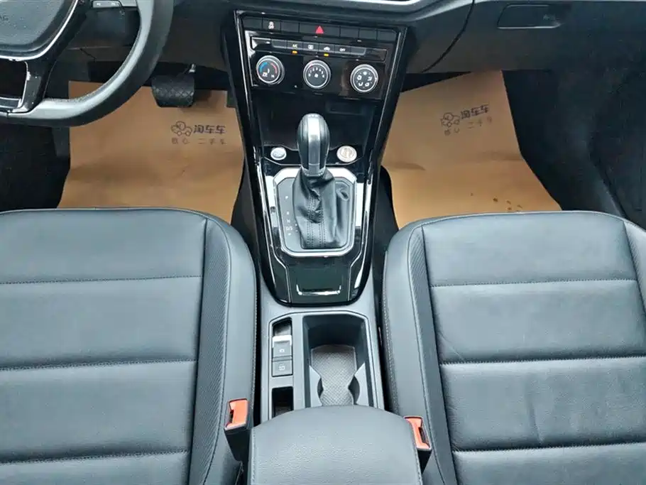 Volkswagen T-ROC 2020 280TSI DSG 2WD Comfort фото 16