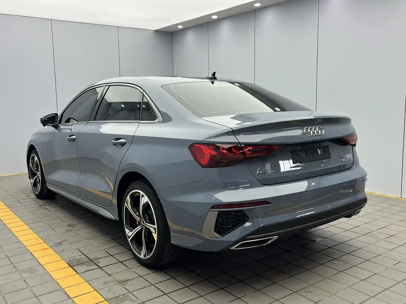 Photo 4 - Audi A3