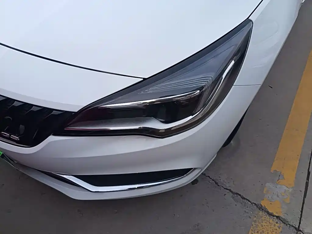 Фото 24 - Buick Verano